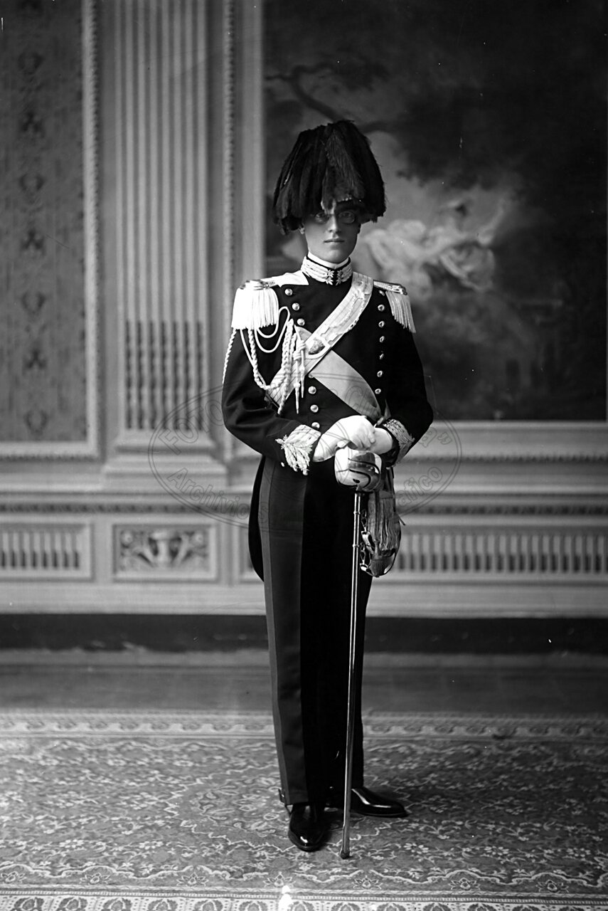 Figura di uomo in studio