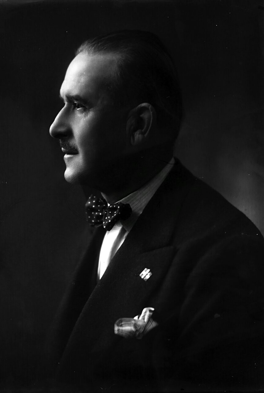 Ritratto di uomo in studio