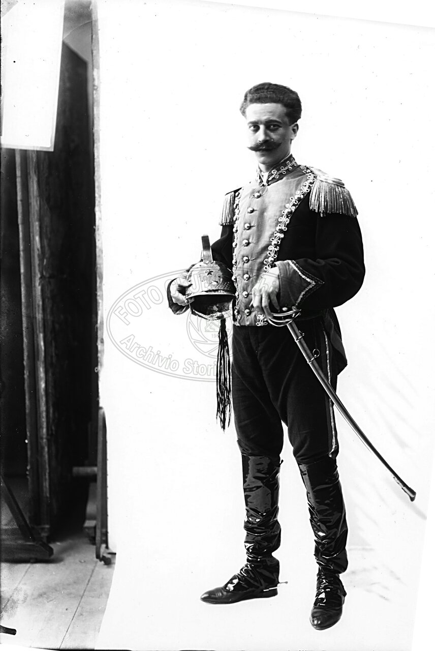 Figura di uomo in studio