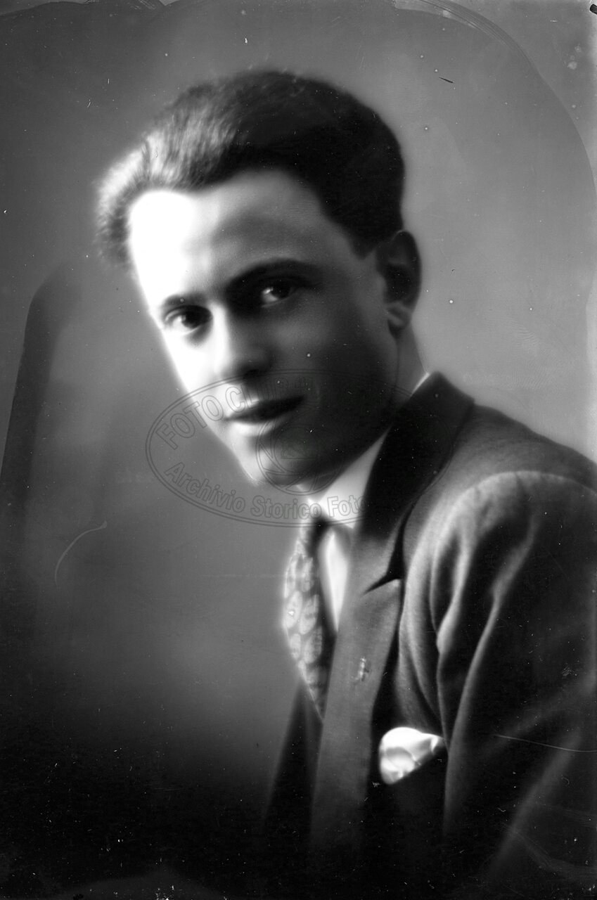 Ritratto di uomo in studio
