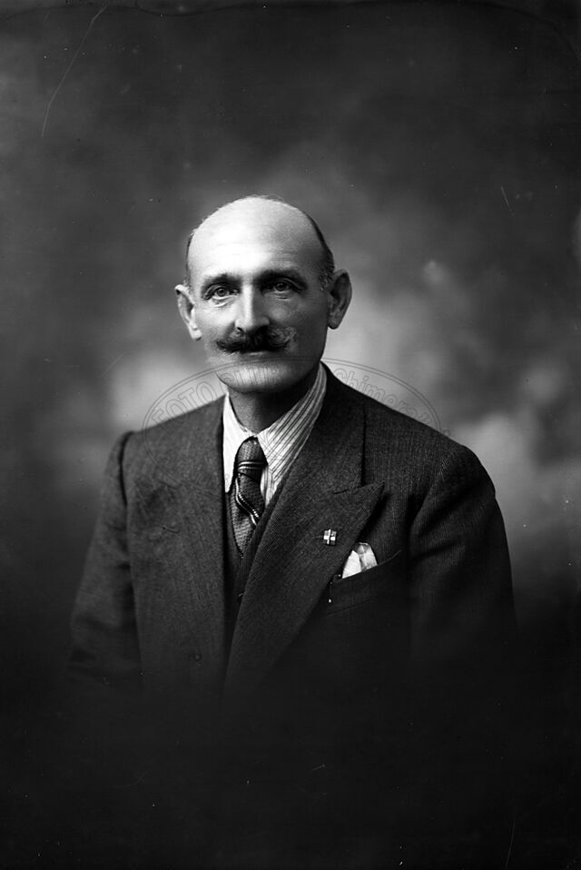 Ritratto di uomo in studio