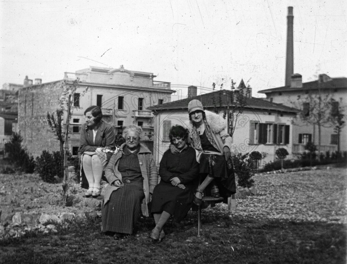 Gruppo di donne