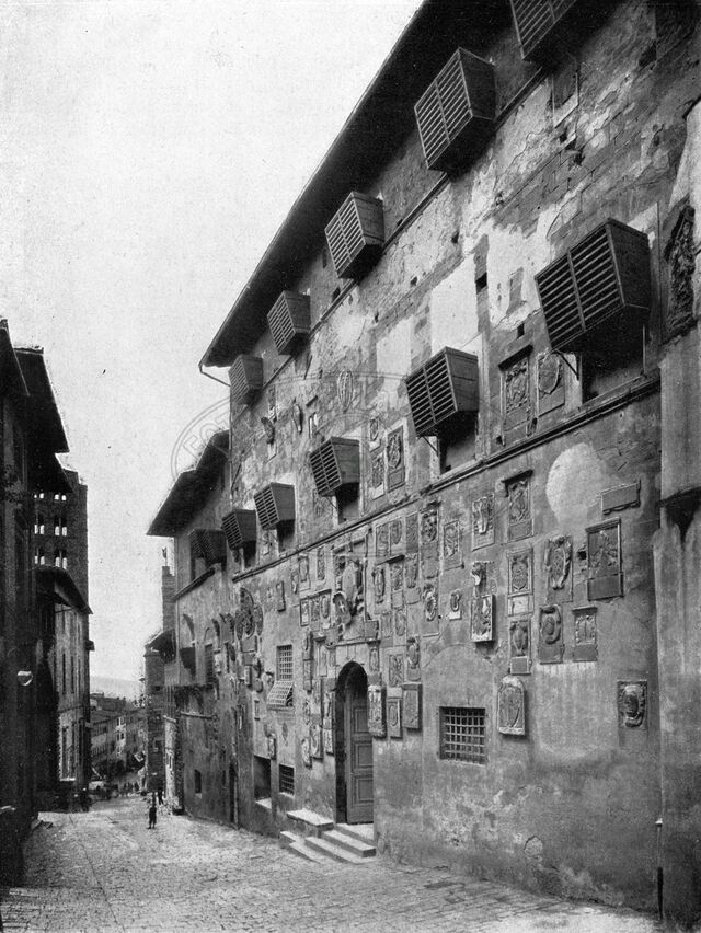 Palazzo Pretorio in Via dei Pileati