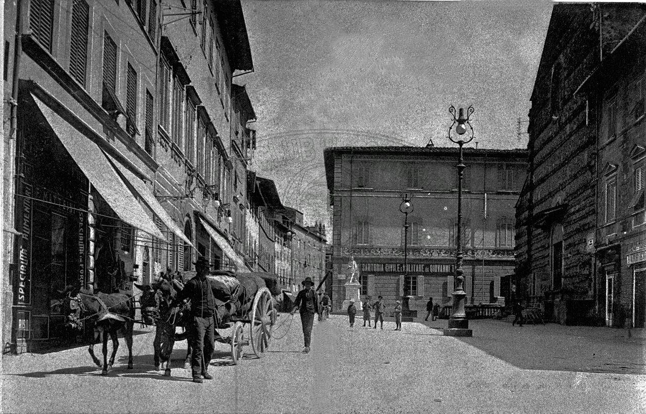 Piazza S. Francesco (o Umberto I°)