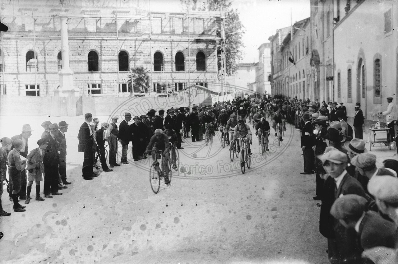 Corsa ciclistica in città