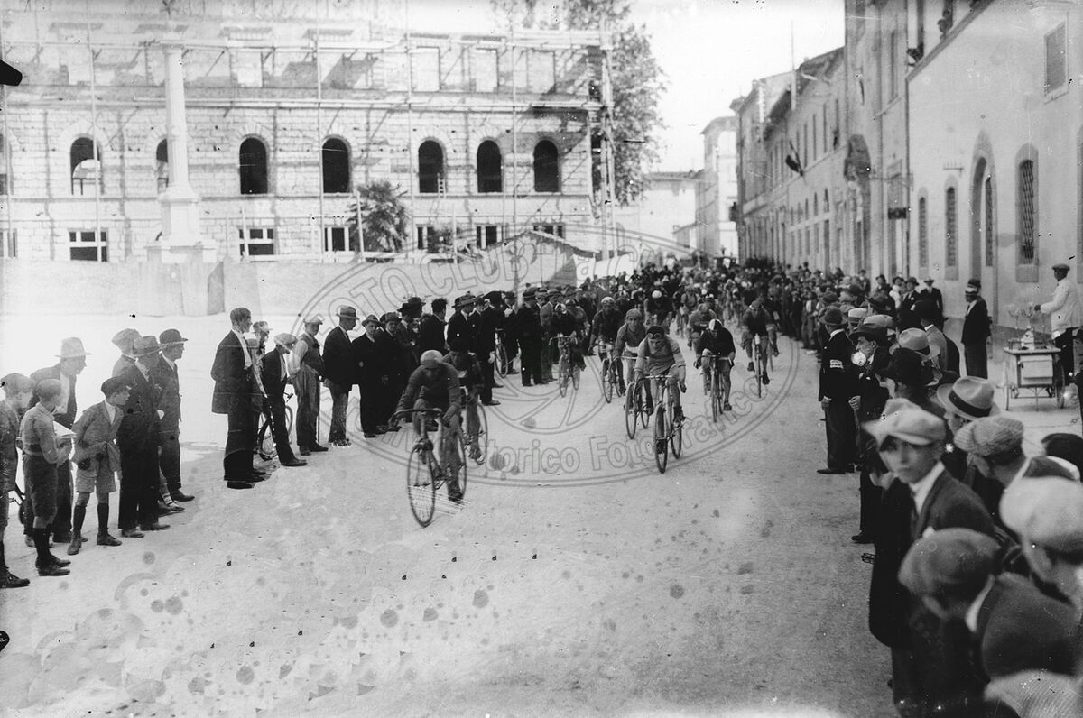Corsa ciclistica in città