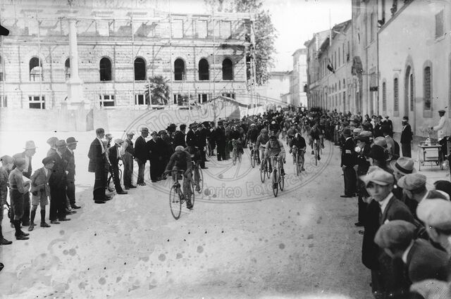 Corsa ciclistica in città