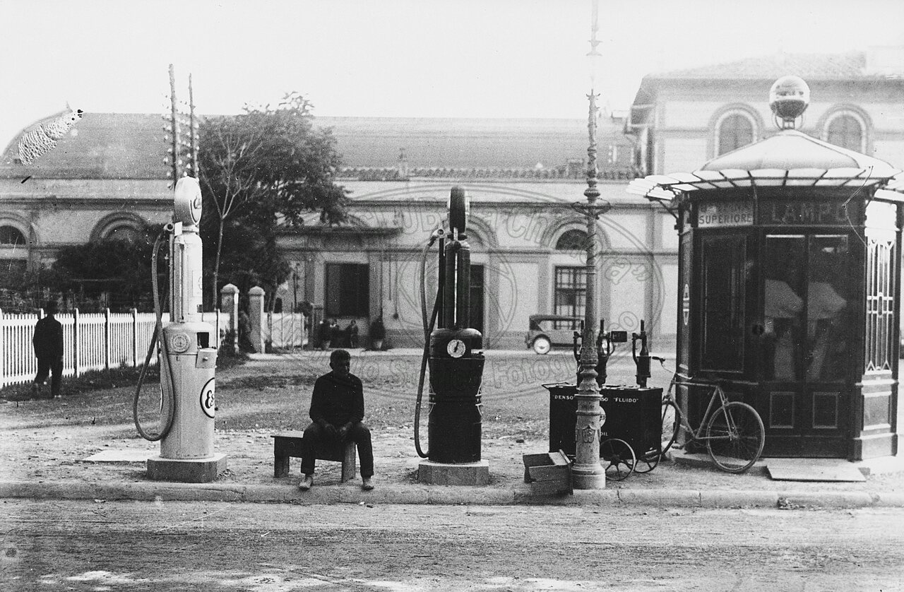 Distributore di benzina