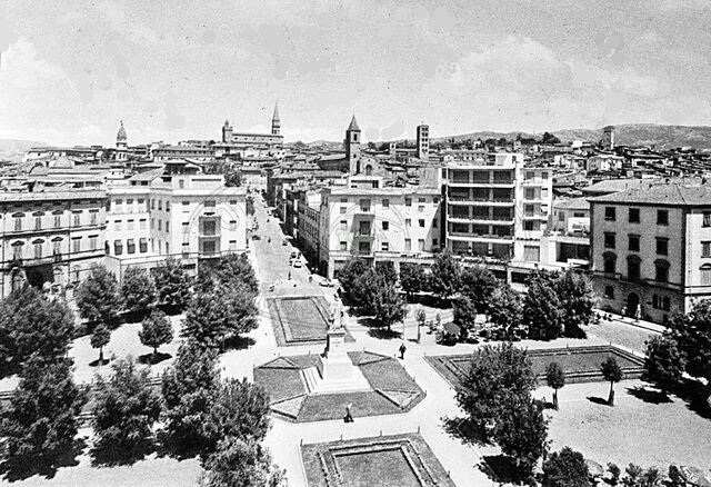 Piazza Guido Monaco