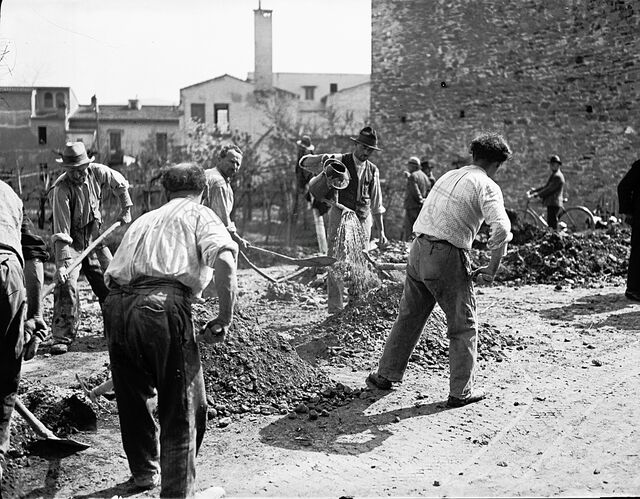 Stradini al lavoro