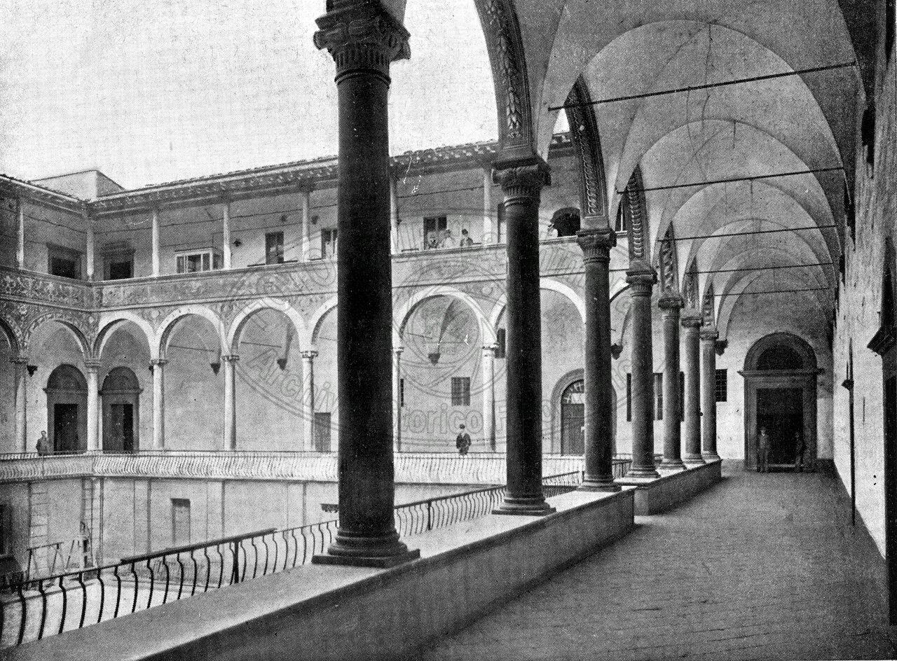 Chiostro del Palazzo della Badia