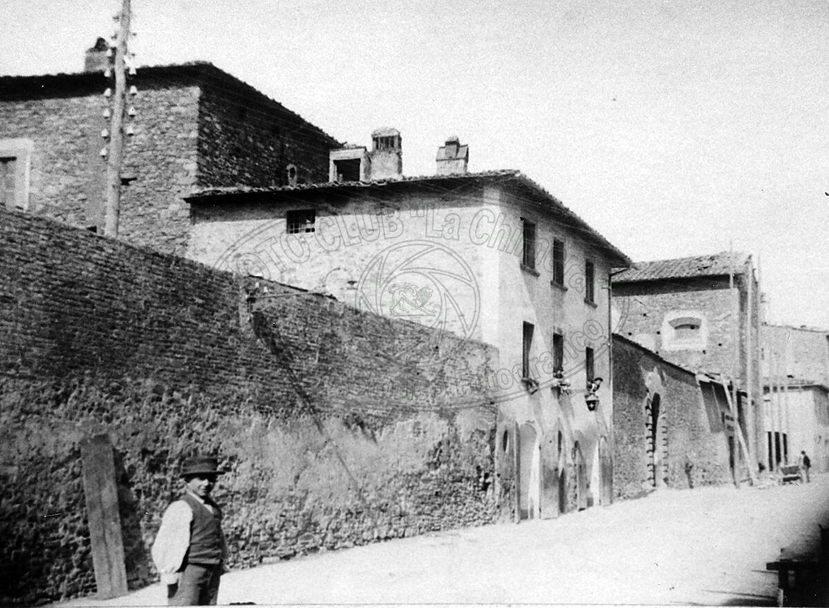 Via Porta Buja (o Buia)