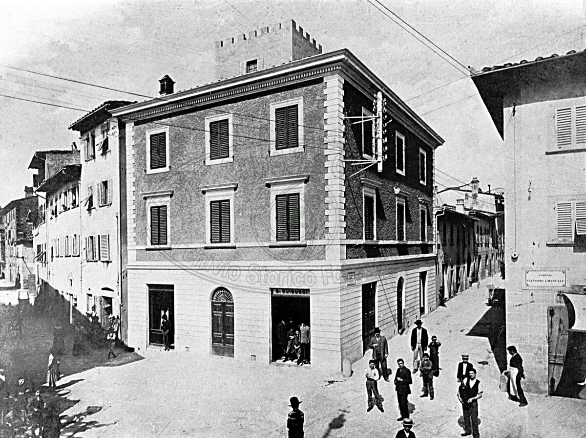 Piazza S. Iacopo (Jacopo)