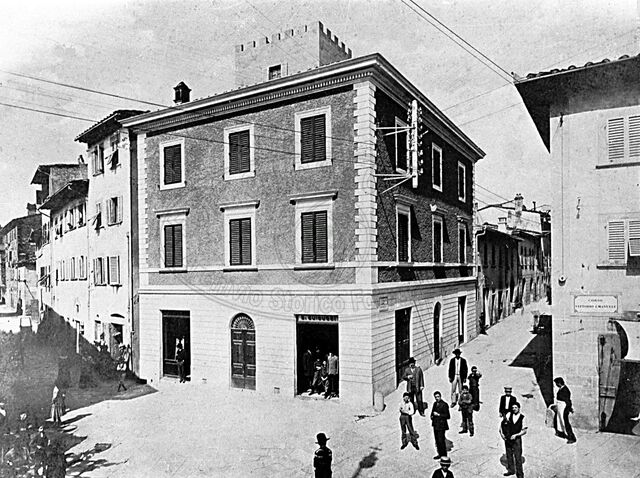 Piazza S. Iacopo (Jacopo)