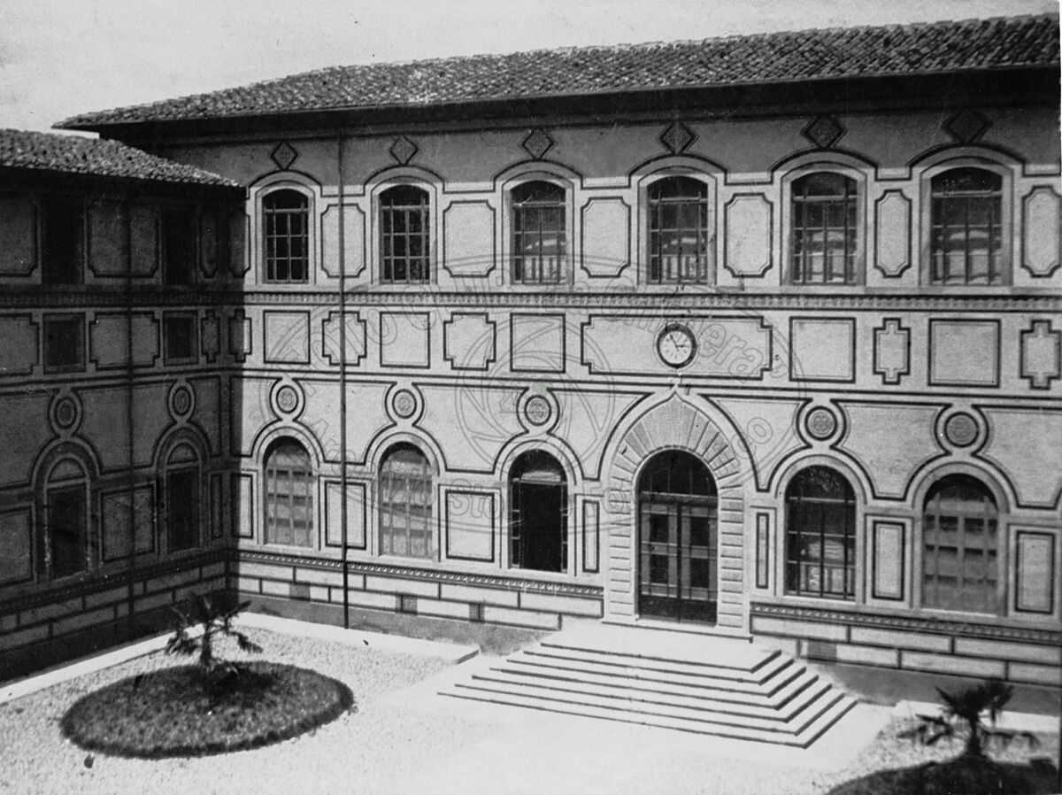 Cortile della R. Scuola Normale in Via Porta Buja