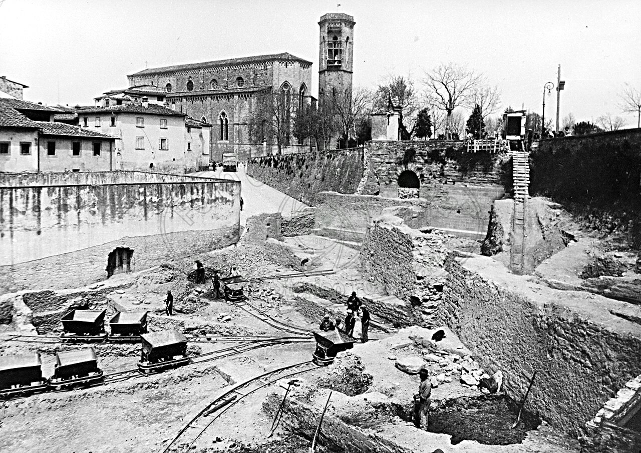 Lavori di sbancamento al Praticino