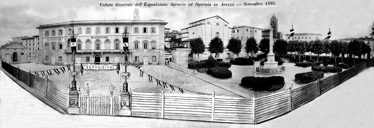 Panoramica dell’intera Piazza del Popolo