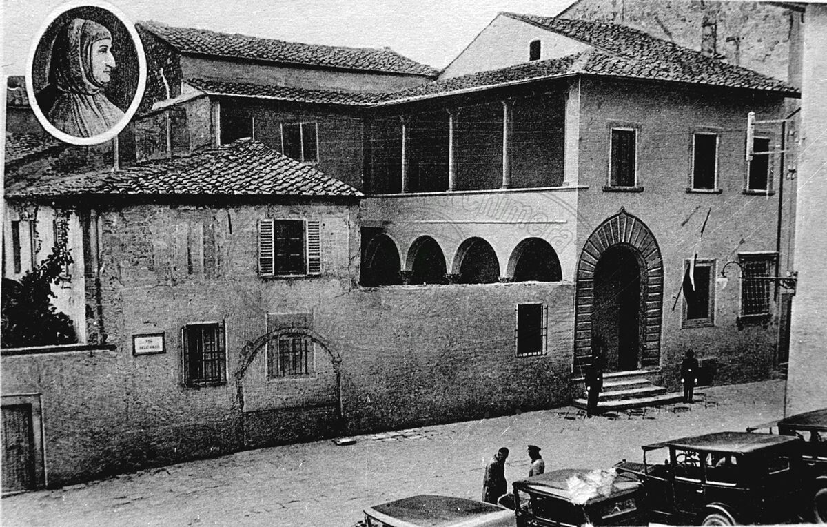 La casa del Petrarca all’inizio di Via del’Orto