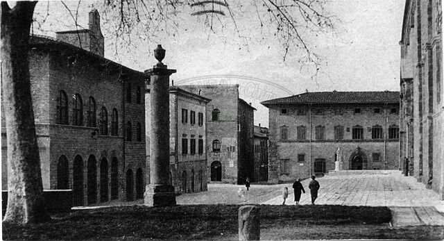 Via Ricasoli e sagrato del Duomo