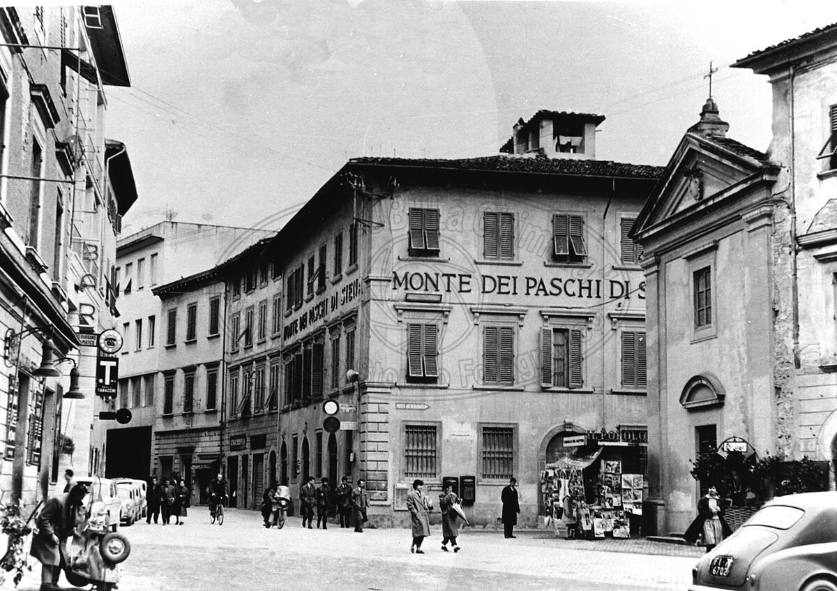 Piazza S. Iacopo (Jacopo)