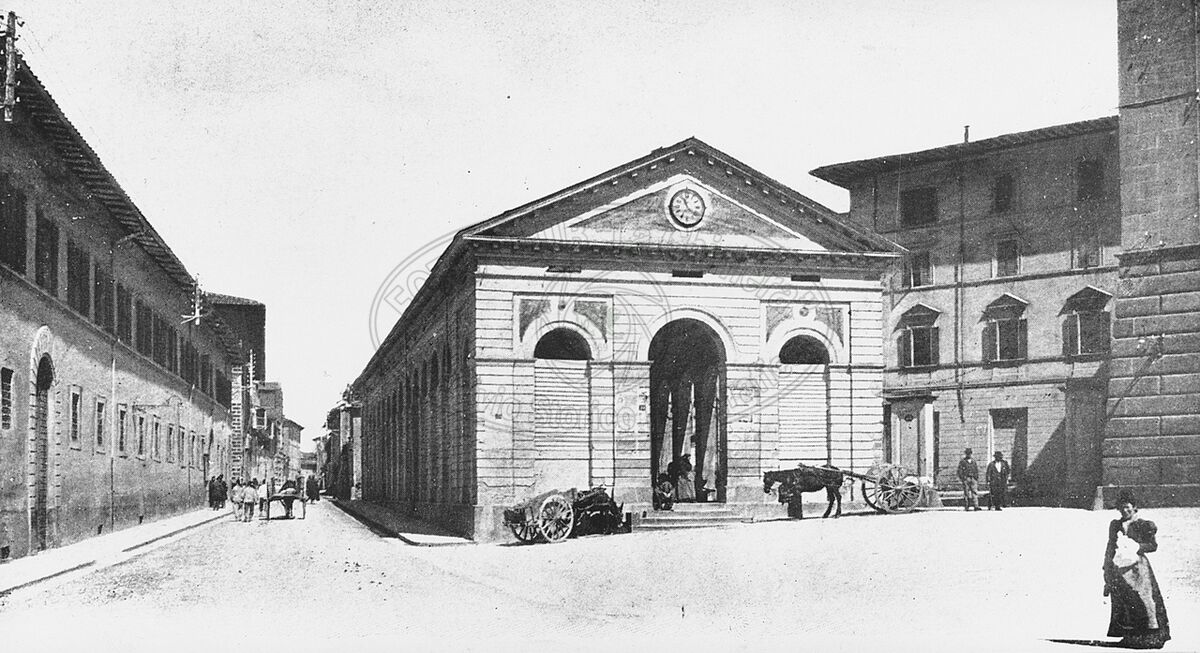Logge del Grano in Piazza del Popolo