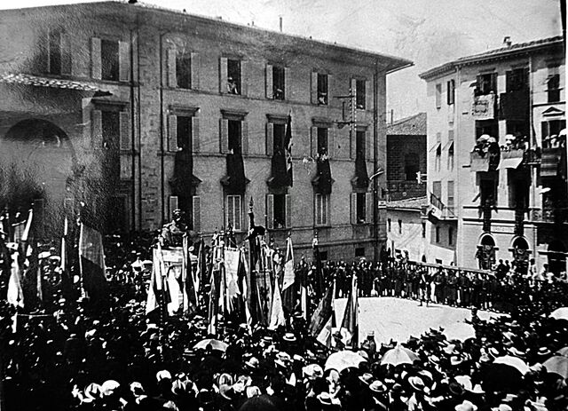 Piazza della Badia (o Principe Amedeo, già della Posta Vecchia)