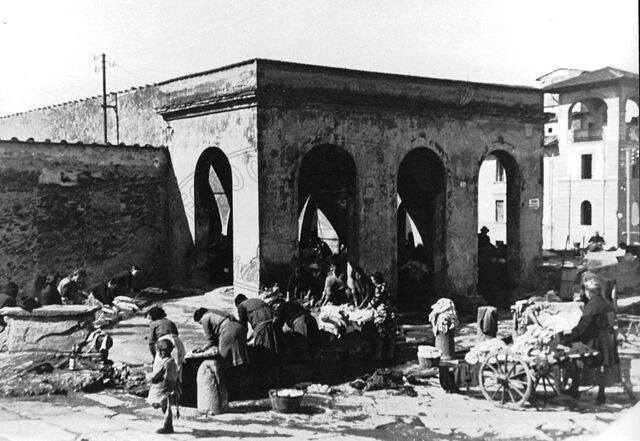 Lavatoi pubblici in Piazza di S. Agostino