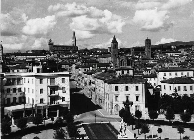 Piazza Guido Monaco