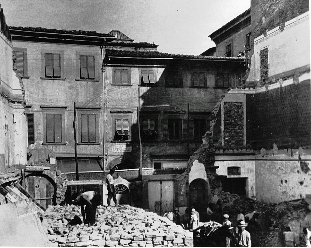 Costruzione dell’asse Via Roma - Via Crispi