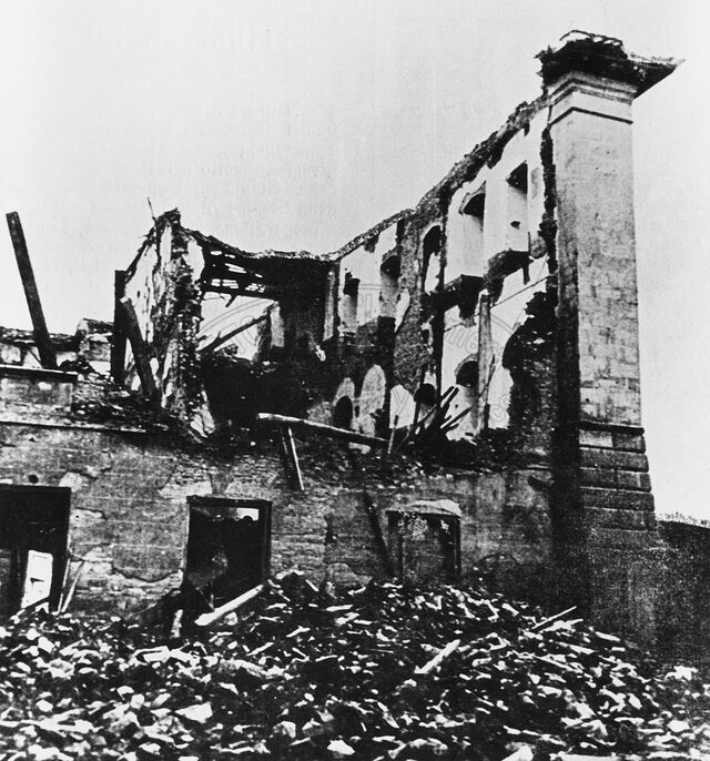 Istituto Tecnico bombardato