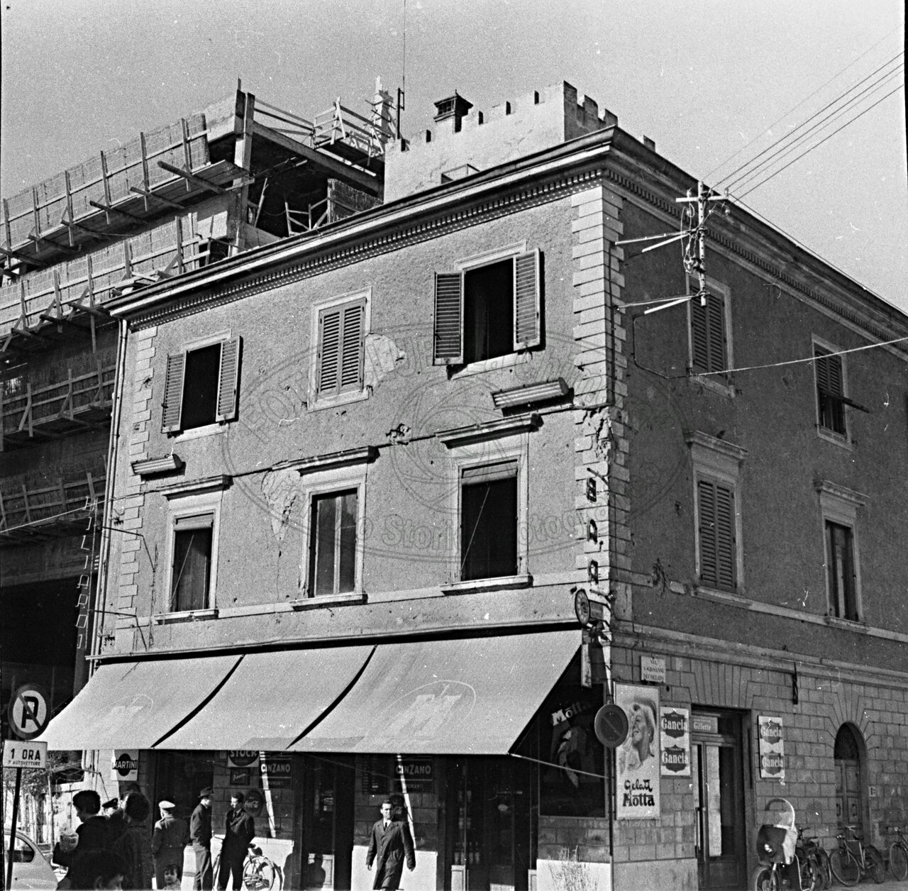 Piazza S. Iacopo (Jacopo)