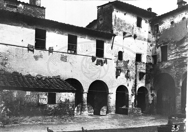 Interno del “Conventaccio” in Via Porta Buja