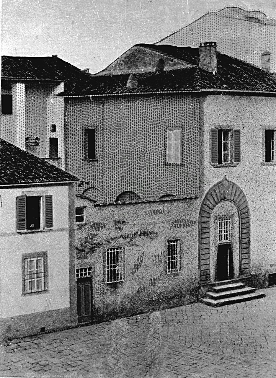 La casa del Petrarca all’inizio di Via dell’Orto