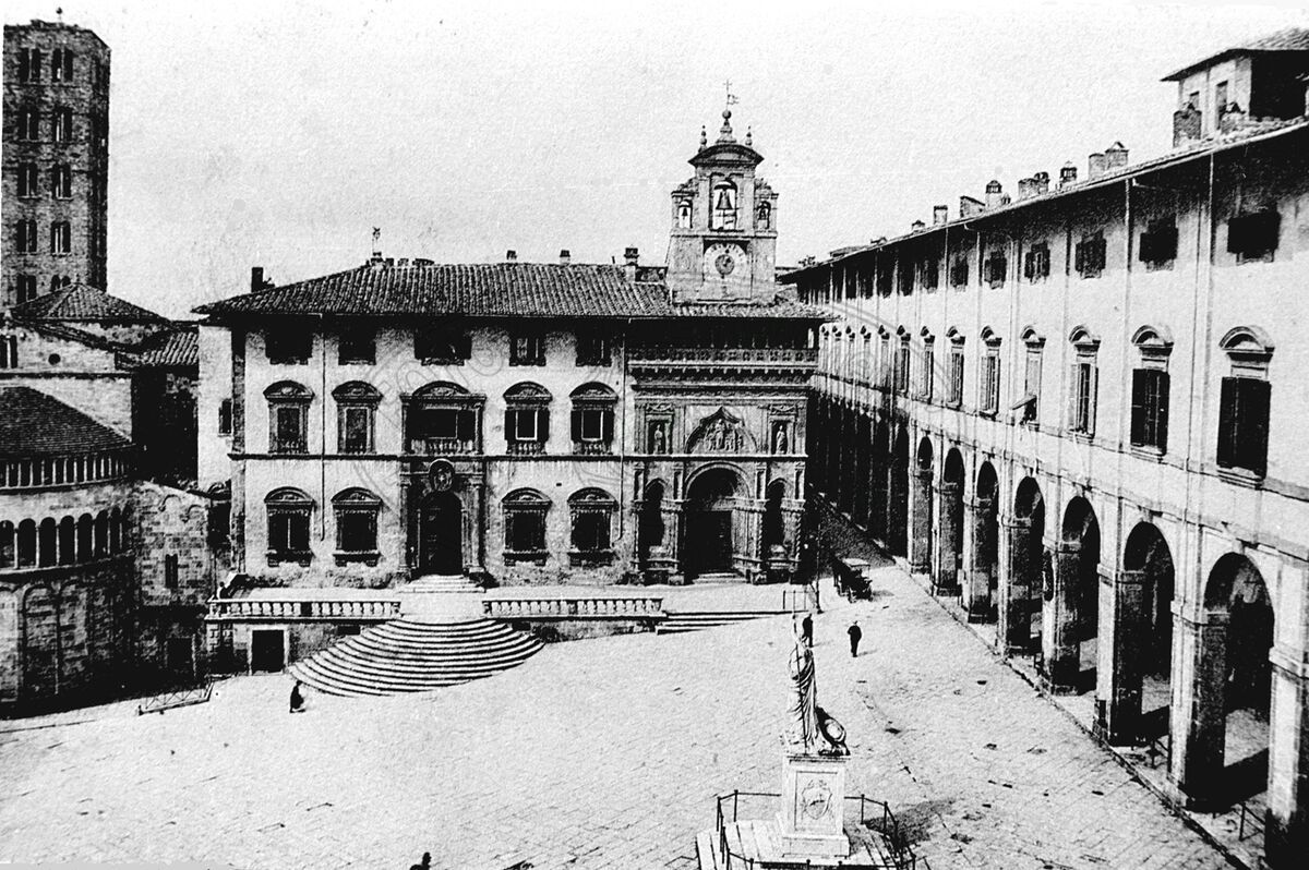 Piazza Grande (o Vasari)