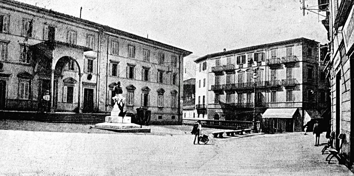 Piazza della Badia (o Principe Amedeo, già della Posta Vecchia)