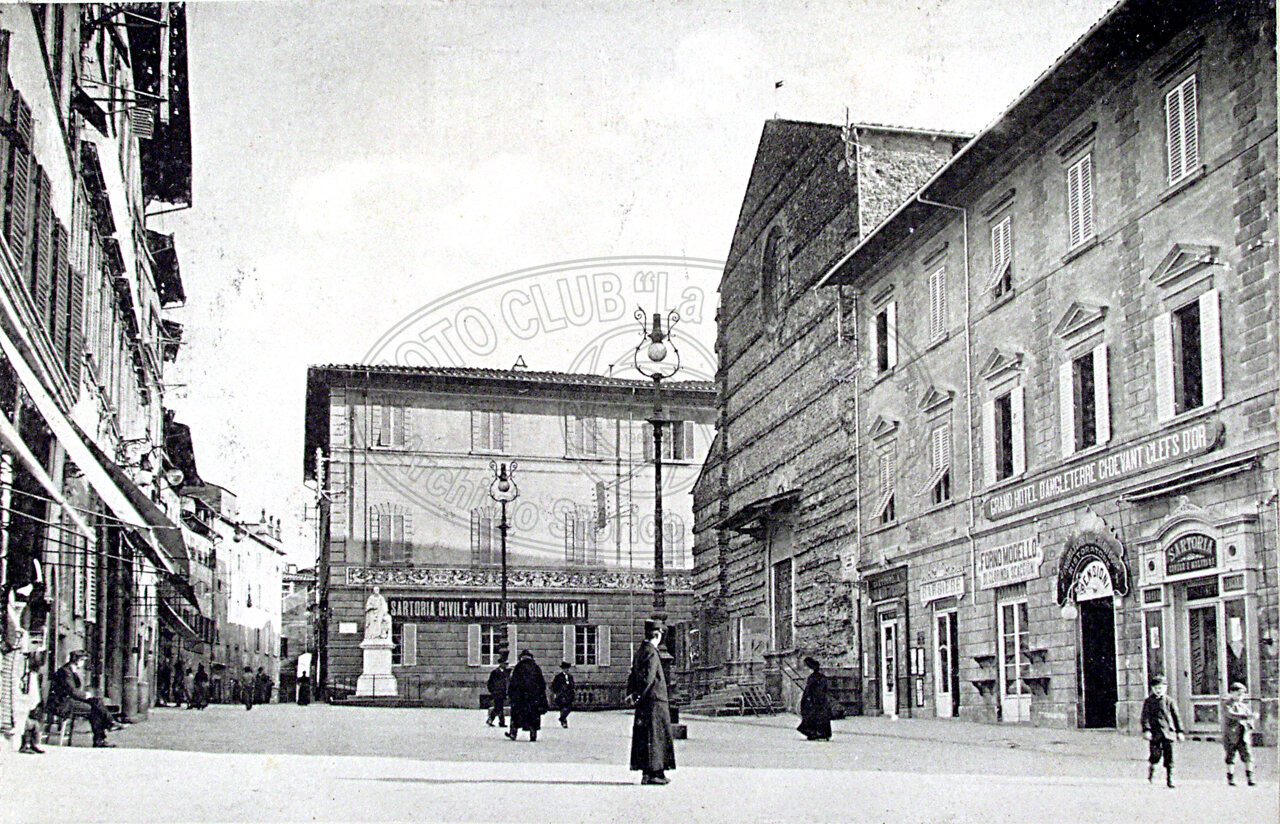 Piazza S. Francesco (o Umberto I°))
