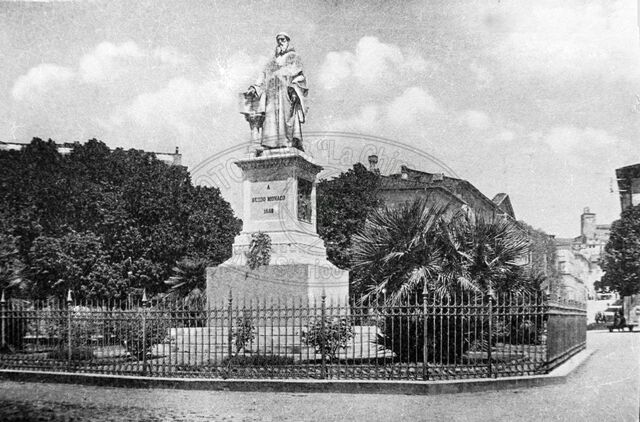 Piazza Guido Monaco