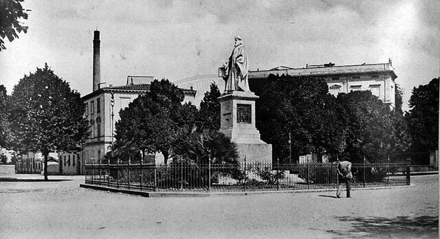 Piazza Guido Monaco