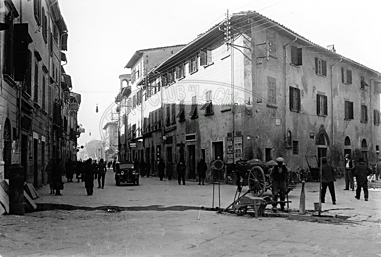Piazza S. Iacopo (Jacopo)
