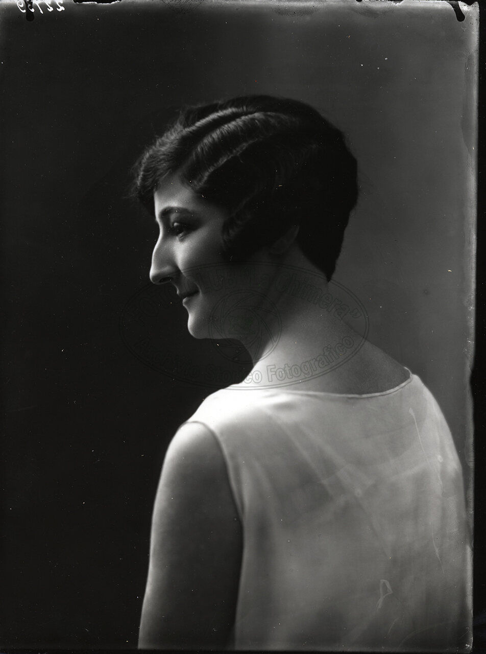 Ritratto Di Donna
