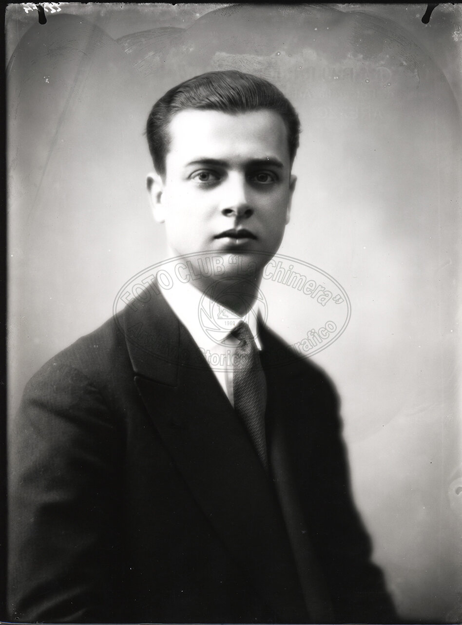 Ritratto Di Uomo