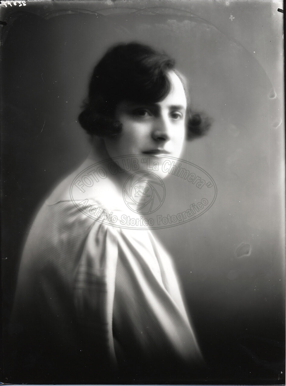 Ritratto Di Donna