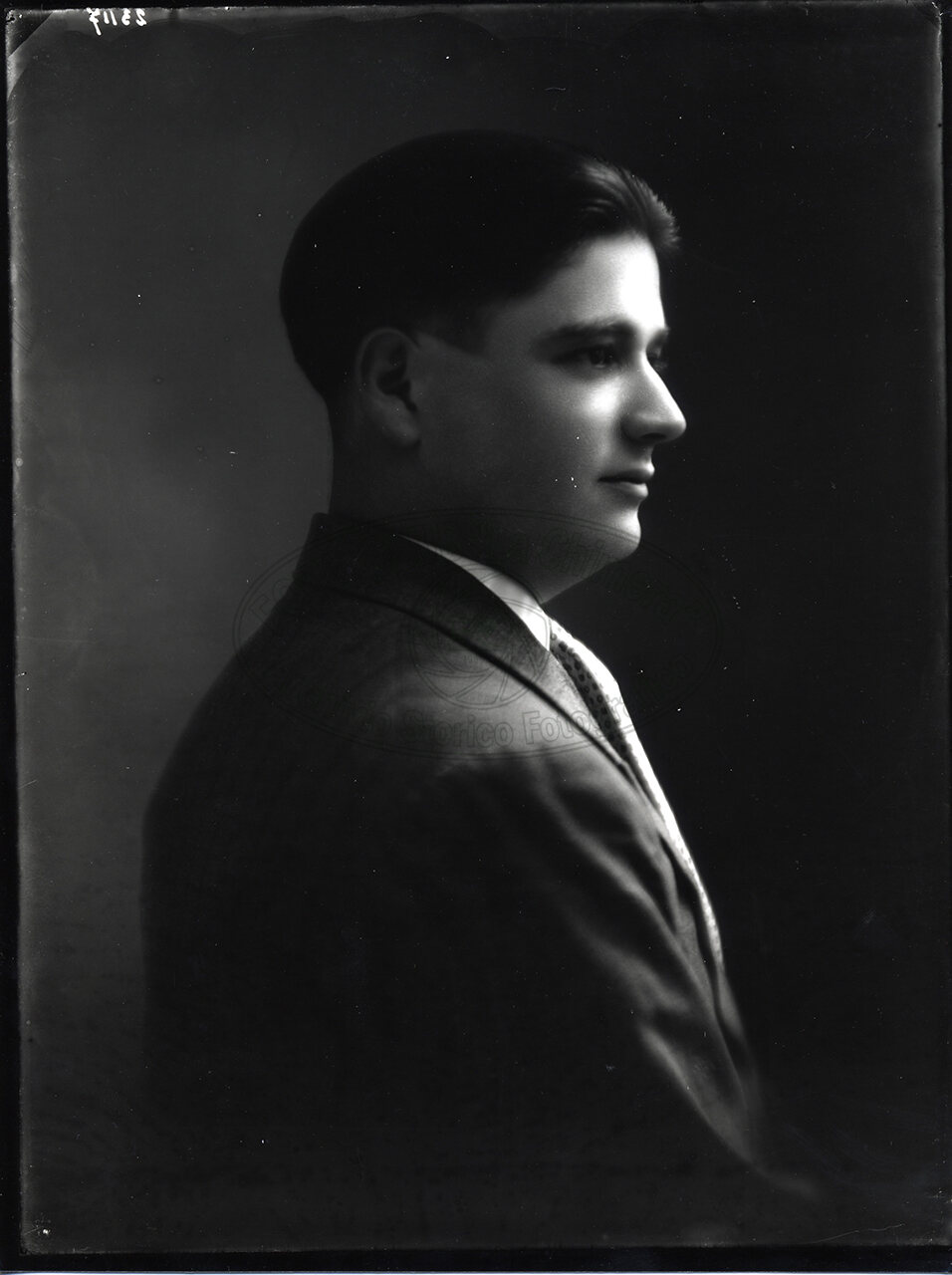 Ritratto Di Uomo