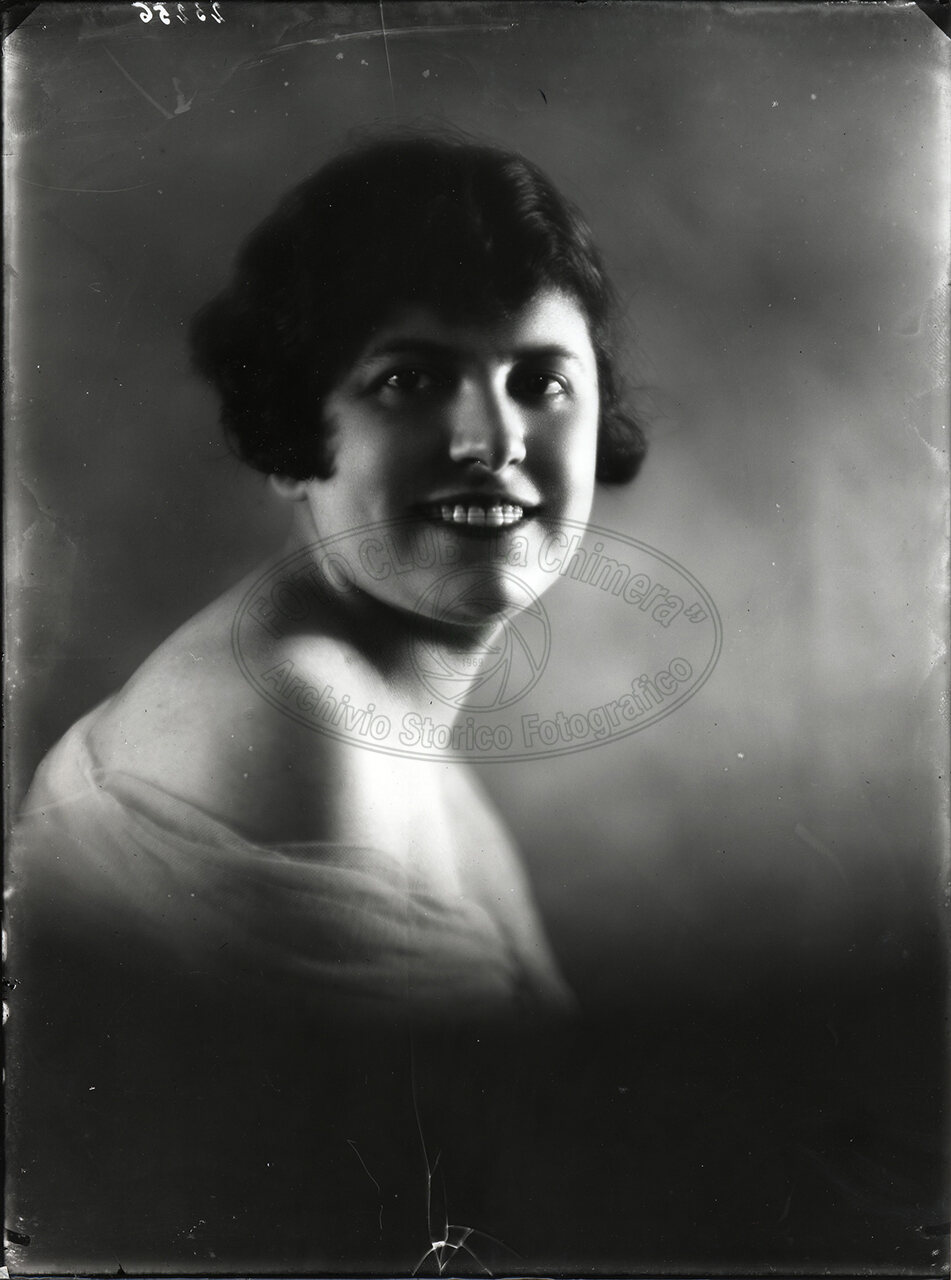 Ritratto Di Donna