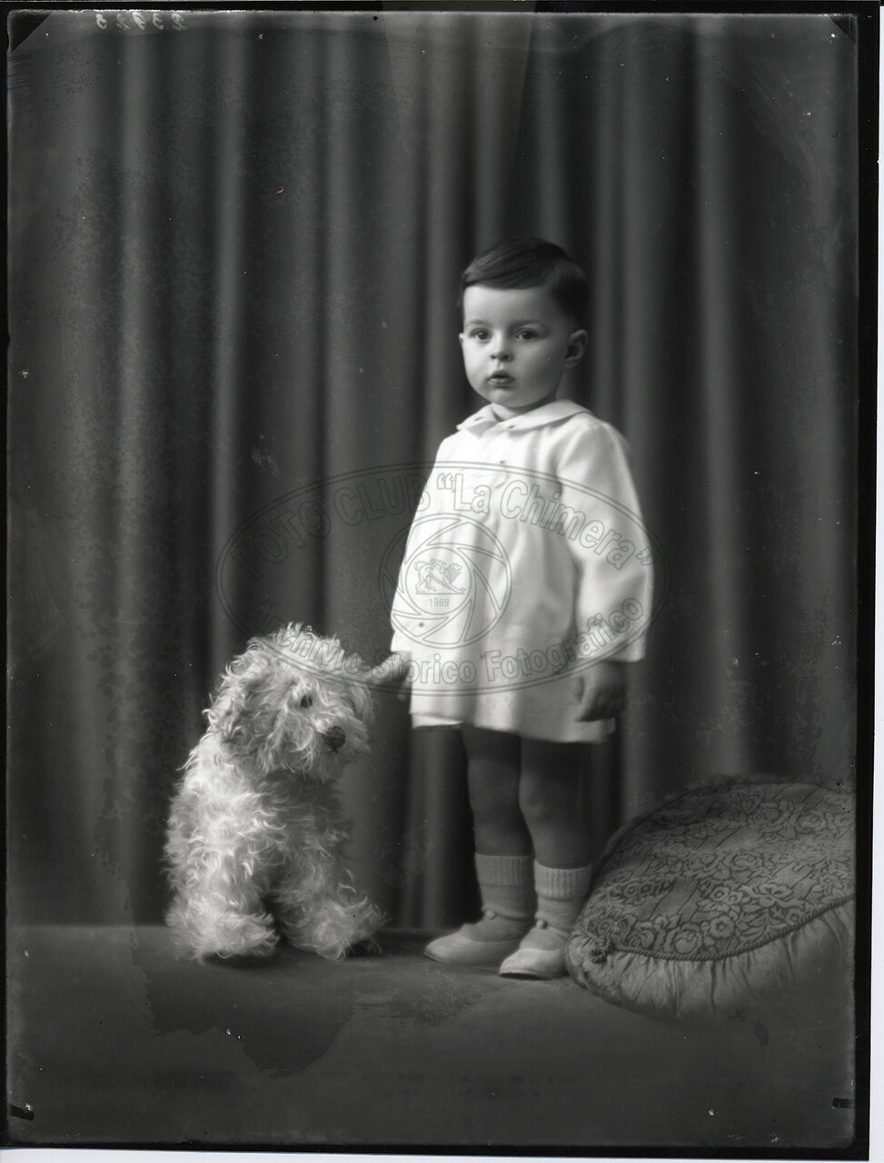 Ritratto Di Bambina Con Il Cane