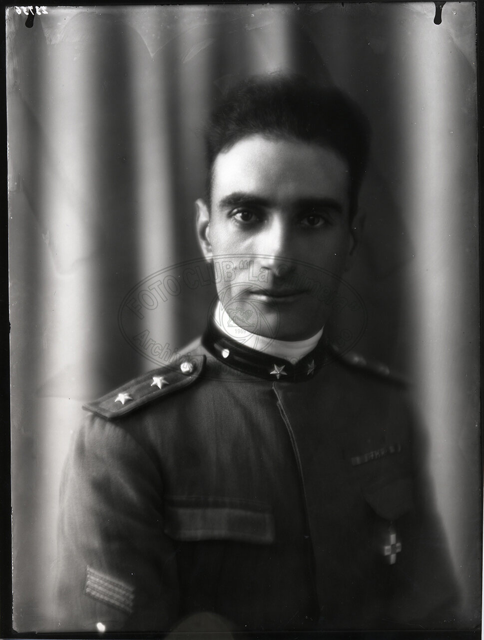 Ritratto Di Uomo In Divisa