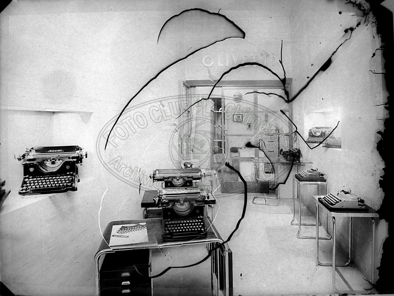 Arezzo Negozio Olivetti Interno
