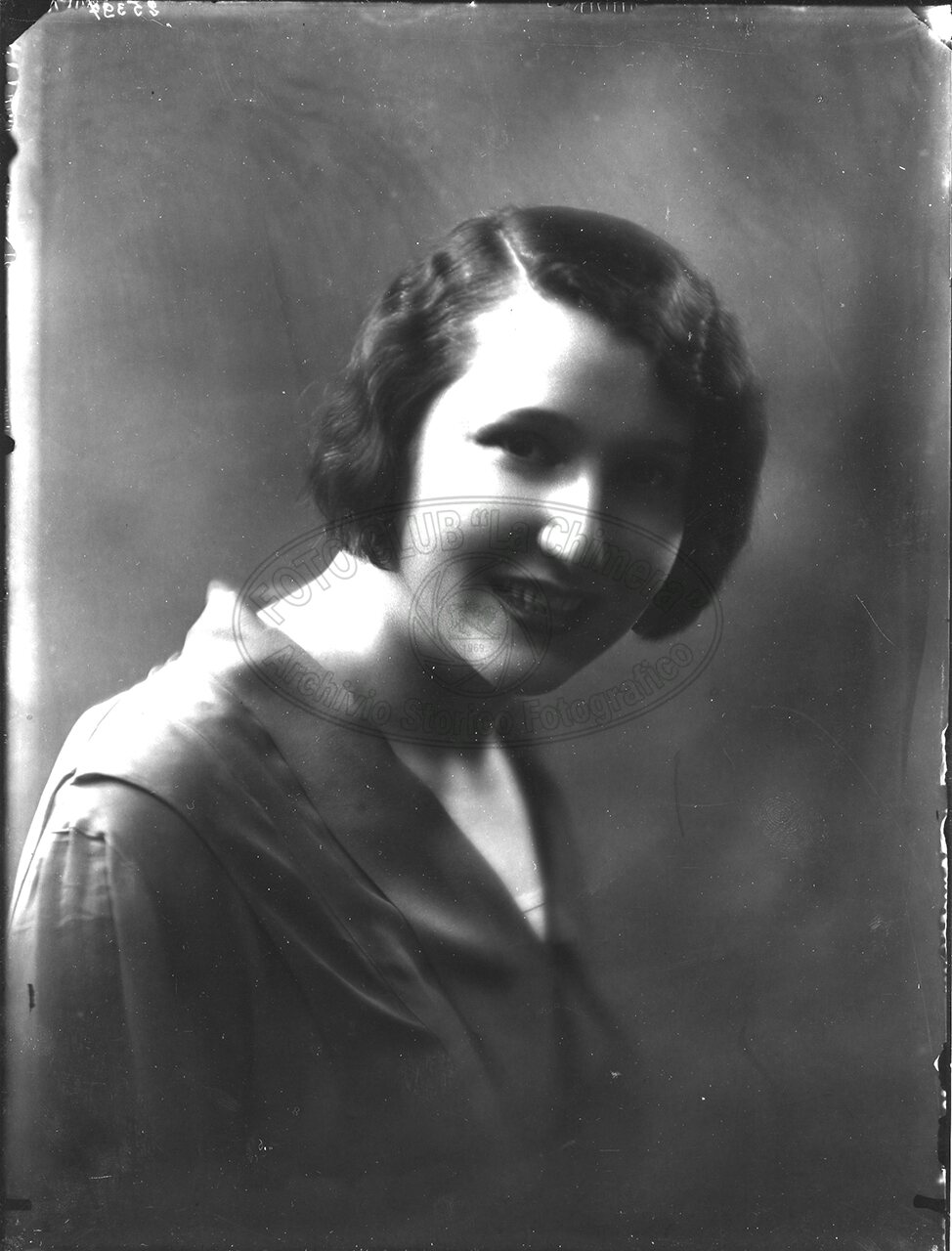 Ritratto Di Donna