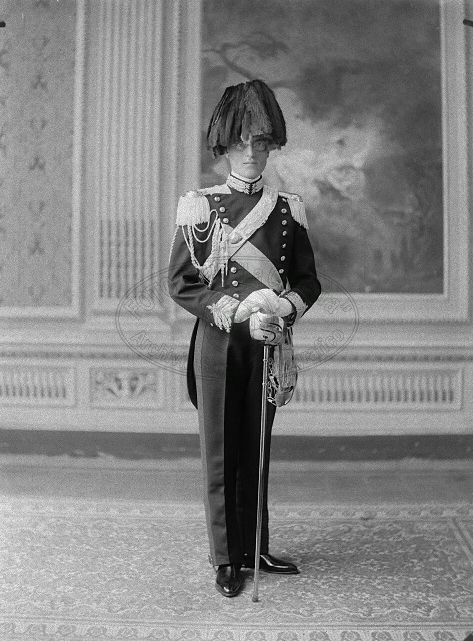 Ritratto Di Ufficiale Dei Carabinieri