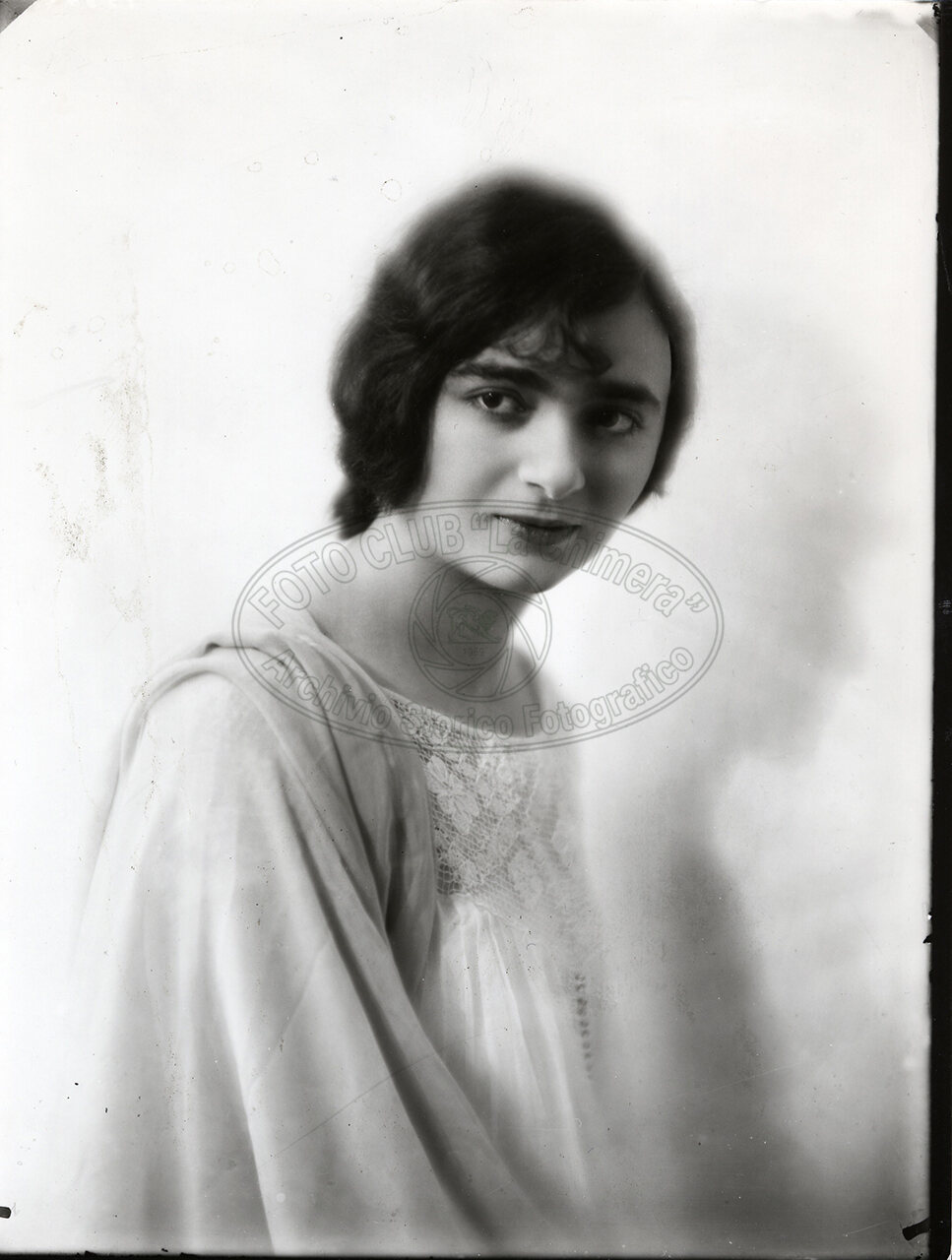 Ritratto Di Donna